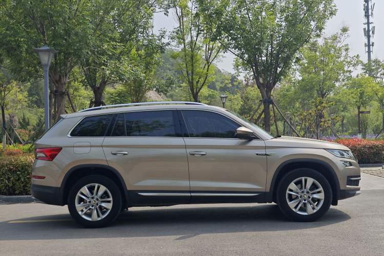 Used Skoda Kodiaq 2019 Facelifted TSI330 5-Seater Two-Wheel-Drive Luxury Enjoyment Edition China VI Standard Exterior 3