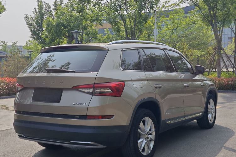 Used Skoda Kodiaq 2019 Facelifted TSI330 5-Seater Two-Wheel-Drive Luxury Enjoyment Edition China VI Standard Exterior 4
