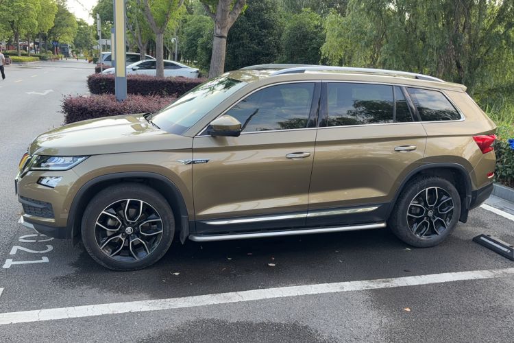 Used Skoda Kodiaq 2019 Facelifted TSI330 7-Seater Two-Wheel-Drive Luxury Enjoyment Edition China VI Standard Exterior 5