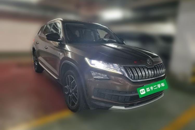 Used Skoda Kodiaq 2019 Facelifted TSI330 7-Seater Two-Wheel-Drive Luxury Enjoyment Edition China VI Standard Front Right 45 Deg