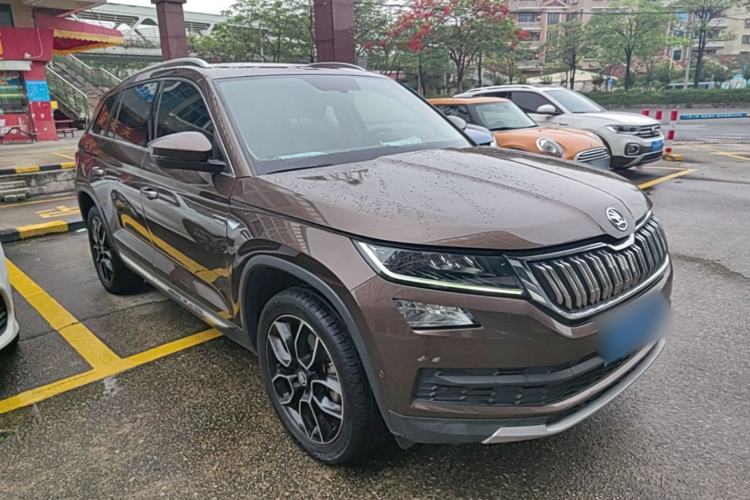 Used Skoda Kodiaq 2019 Facelifted TSI330 7-Seater Two-Wheel-Drive Luxury Enjoyment Edition China VI Standard Front Right 45 Deg