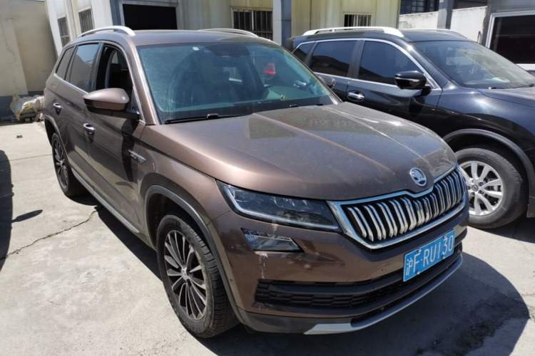 Used Skoda Kodiaq 2019 Facelifted TSI330 5-Seater Two-Wheel-Drive Luxury Enjoyment Edition China V Emission Standard Front Right 45 Deg
