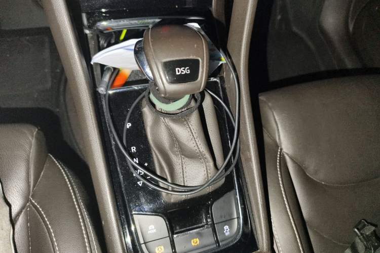 Used Skoda Kodiaq 2019 Facelifted TSI330 7-Seater Two-Wheel-Drive Luxury Enjoyment Edition China VI Standard Gear Lever