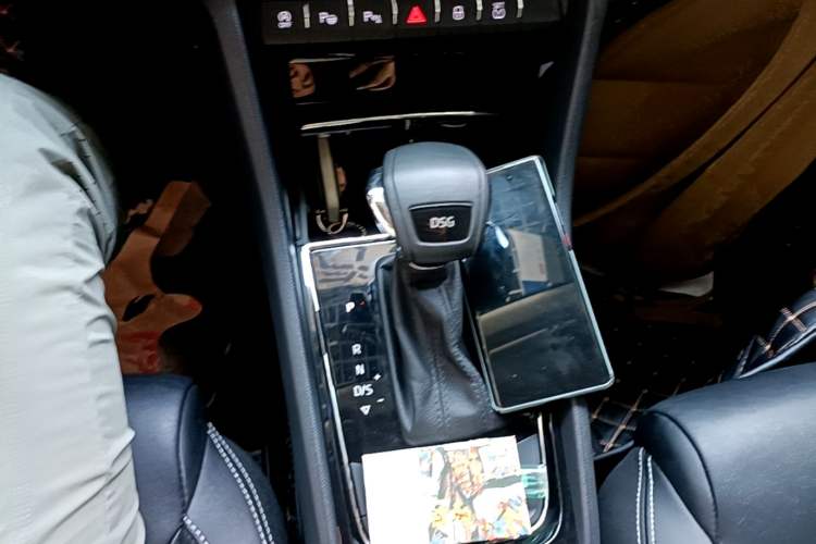 Used Skoda Kodiaq 2019 Facelifted TSI330 7-Seater Two-Wheel-Drive Luxury Enjoyment Edition China VI Standard Gear Lever