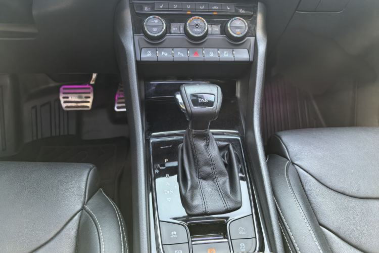 Used Skoda Kodiaq 2019 TSI380 7-Seater Four-Wheel-Drive Flagship Model China V Standard Gear Lever