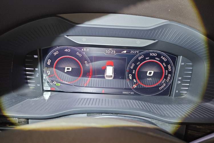 Used Skoda Kodiaq 2019 Facelifted TSI380 7-Seater All-Wheel-Drive Flagship Version China VI Standard Instrument Cluster