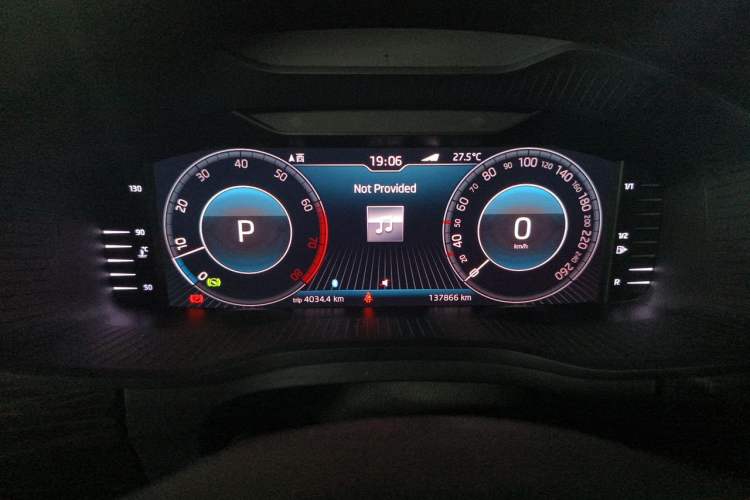 Used Skoda Kodiaq 2019 Facelifted TSI330 7-Seater Two-Wheel-Drive Luxury Enjoyment Edition China VI Standard Instrument Cluster