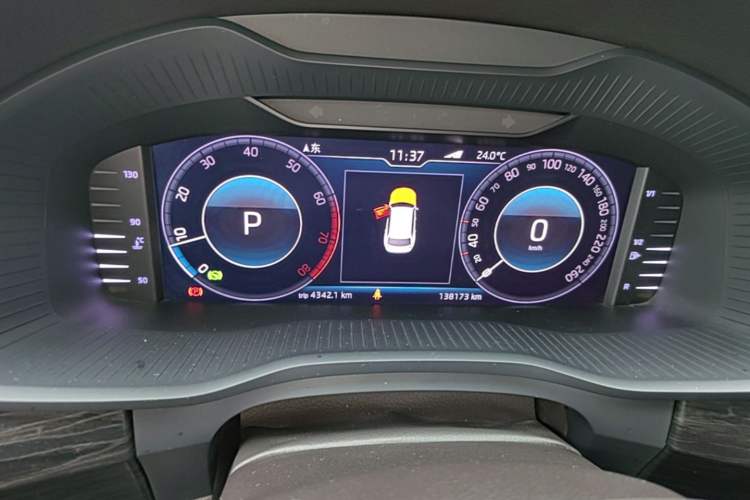Used Skoda Kodiaq 2019 Facelifted TSI330 7-Seater Two-Wheel-Drive Luxury Enjoyment Edition China VI Standard Instrument Cluster