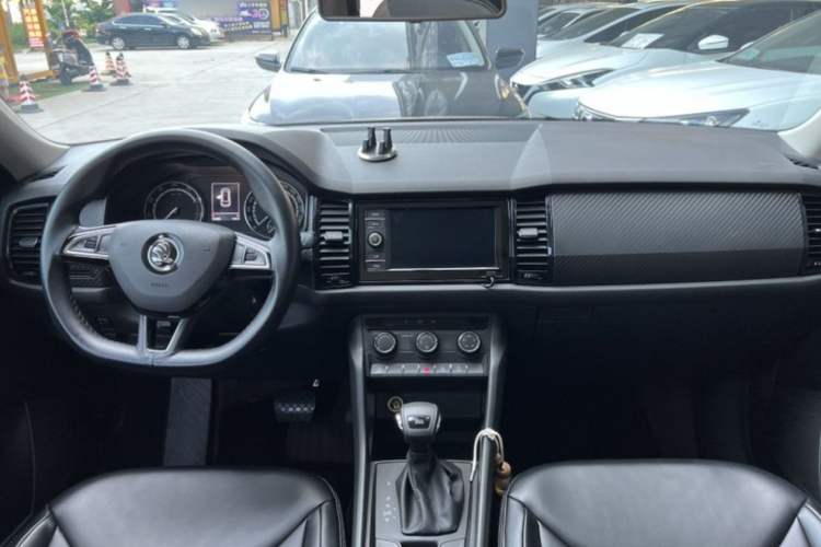 Used Skoda Kodiaq 2019 Restyled TSI330 5-Seater Two-Wheel Drive Standard Version China VI Interior 1