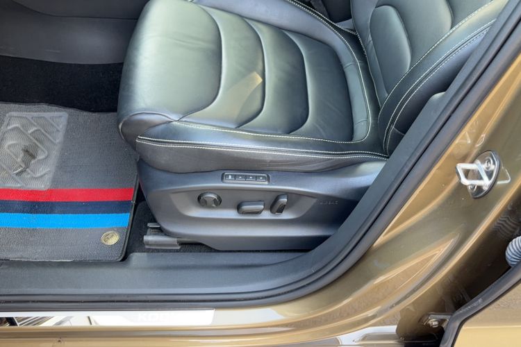 Used Skoda Kodiaq 2019 Facelifted TSI330 7-Seater Two-Wheel-Drive Luxury Enjoyment Edition China VI Standard Interior 1