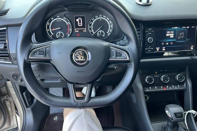 Used Skoda Kodiaq 2019 Restyled TSI330 5-Seater Two-Wheel Drive Standard Version China VI Interior 2