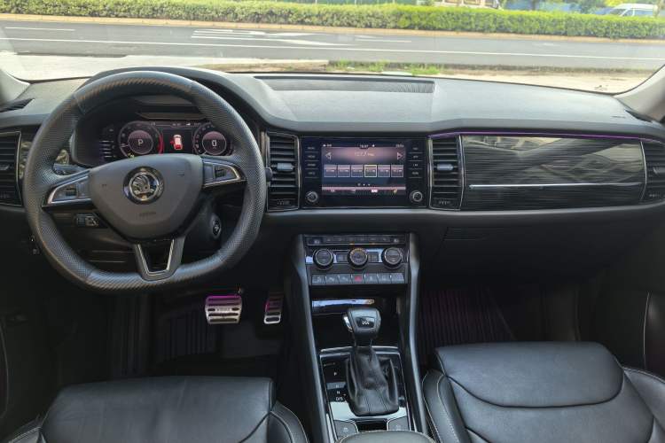 Used Skoda Kodiaq 2019 TSI380 7-Seater Four-Wheel-Drive Flagship Model China V Standard Interior 2