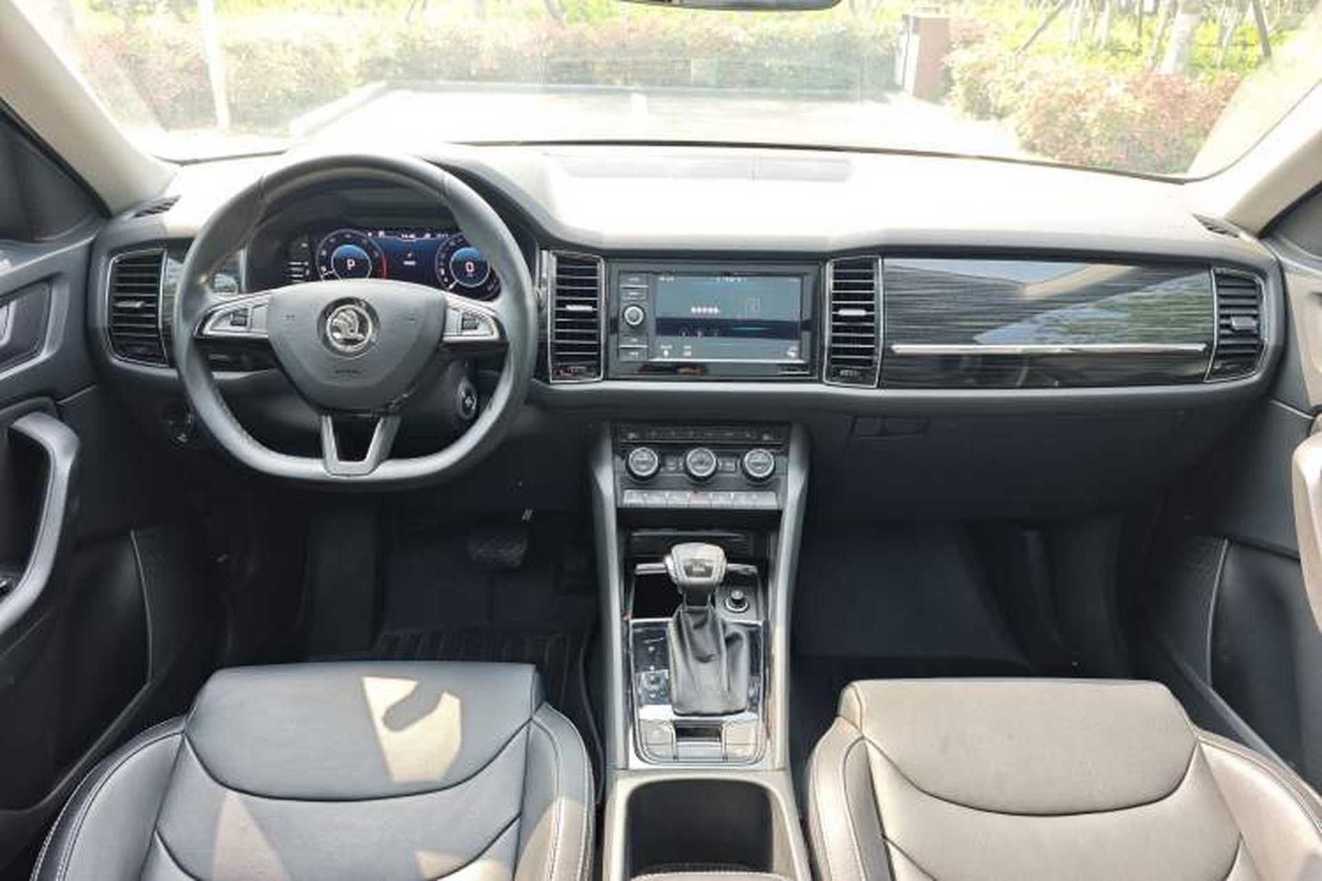 Used Skoda Kodiaq 2019 Facelifted TSI330 5-Seater Two-Wheel-Drive Luxury Enjoyment Edition China VI Standard Interior 3