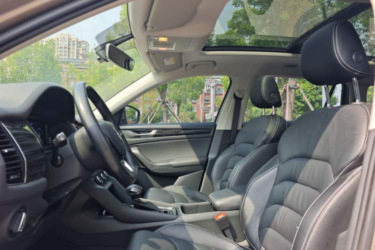 Used Skoda Kodiaq 2019 Facelifted TSI330 5-Seater Two-Wheel-Drive Luxury Enjoyment Edition China VI Standard Interior 5