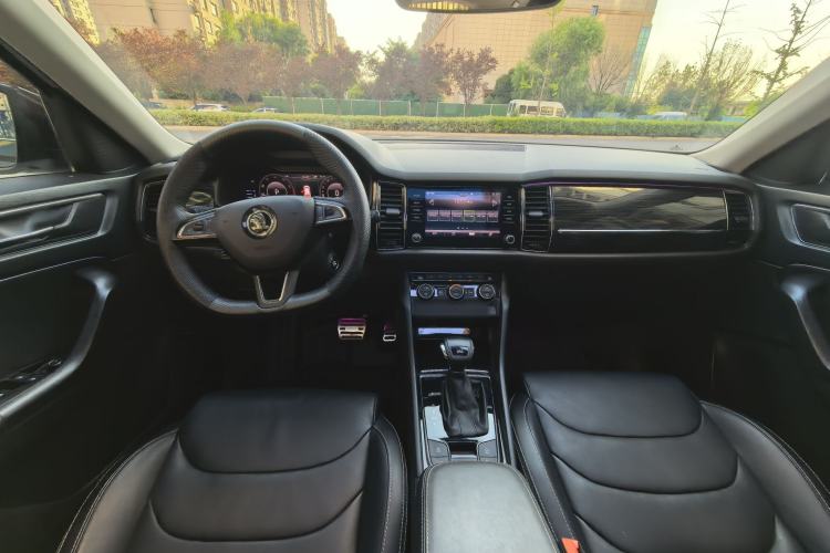 Used Skoda Kodiaq 2019 TSI380 7-Seater Four-Wheel-Drive Flagship Model China V Standard Interior 5