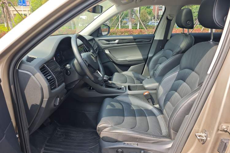 Used Skoda Kodiaq 2019 Facelifted TSI330 5-Seater Two-Wheel-Drive Luxury Enjoyment Edition China VI Standard Interior 6