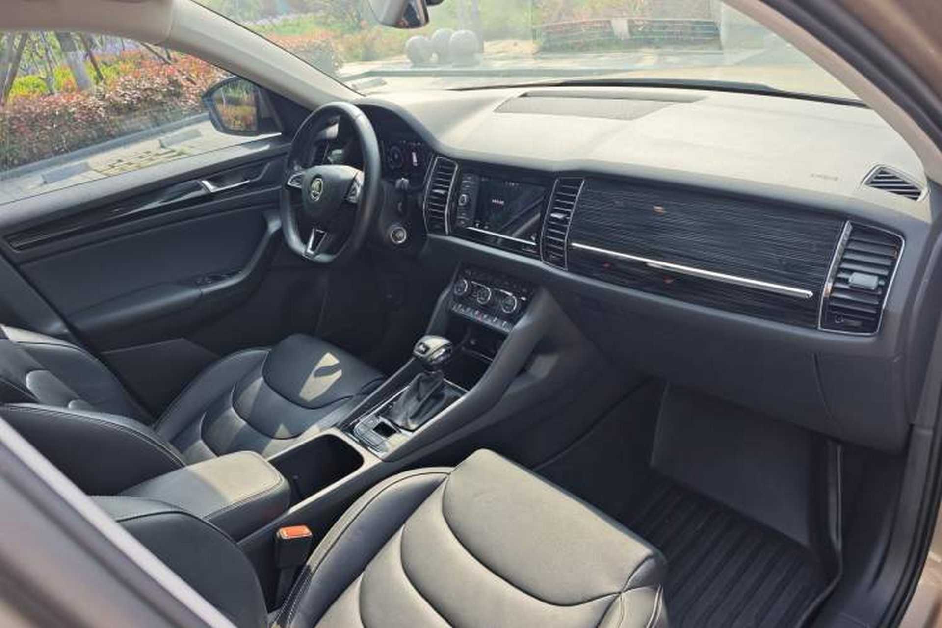 Used Skoda Kodiaq 2019 Facelifted TSI330 5-Seater Two-Wheel-Drive Luxury Enjoyment Edition China VI Standard Interior 9