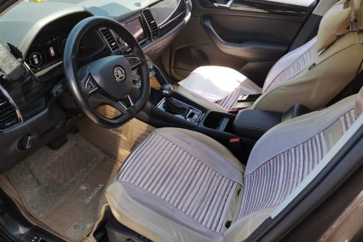 Used Skoda Kodiaq 2019 Facelifted TSI330 5-Seater Two-Wheel-Drive Luxury Enjoyment Edition China V Emission Standard Left Front Seat