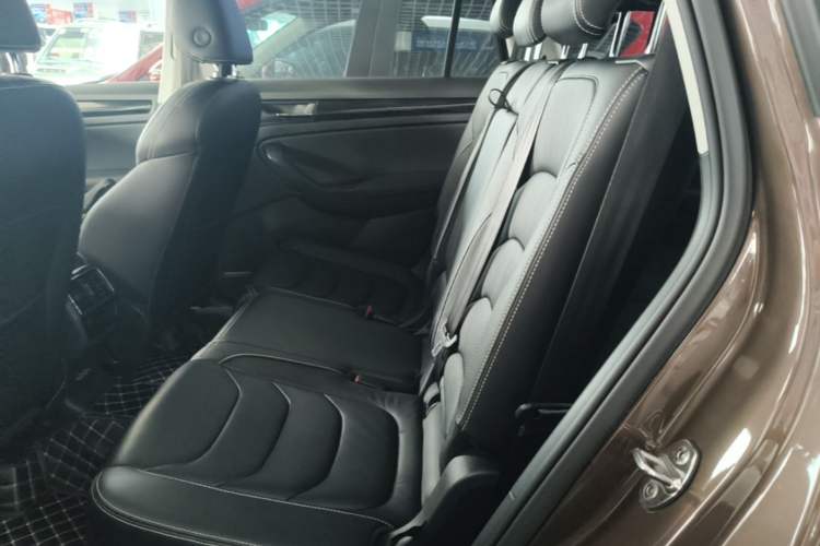 Used Skoda Kodiaq 2019 Facelifted TSI330 7-Seater Two-Wheel-Drive Luxury Enjoyment Edition China VI Standard Left Rear Seat