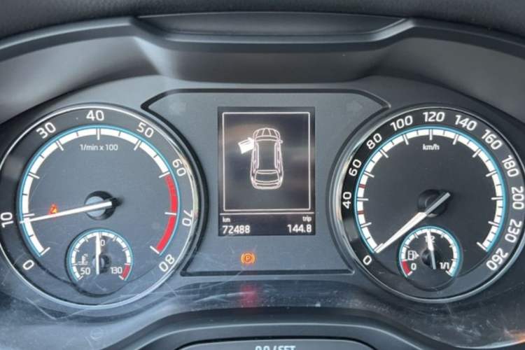 Used Skoda Kodiaq 2019 Restyled TSI330 5-Seater Two-Wheel Drive Standard Version China VI Odometer Close Up