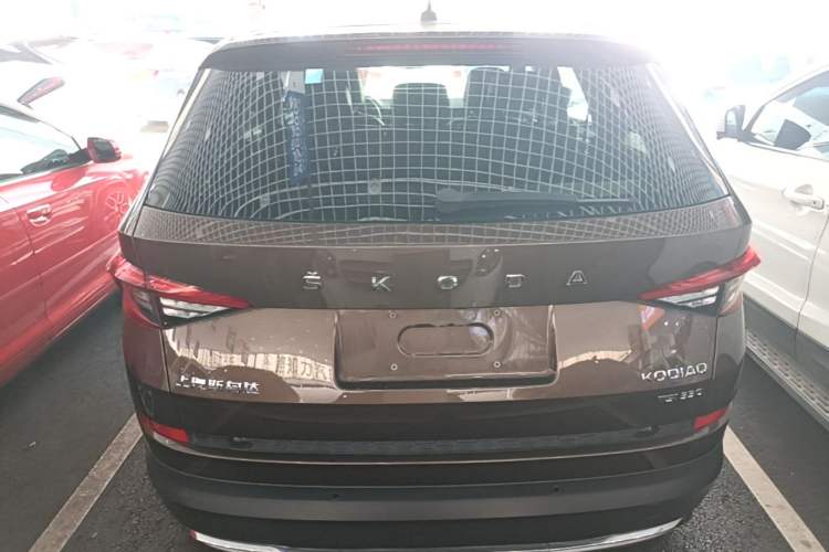 Used Skoda Kodiaq 2019 Facelifted TSI330 7-Seater Two-Wheel-Drive Luxury Enjoyment Edition China VI Standard Rear