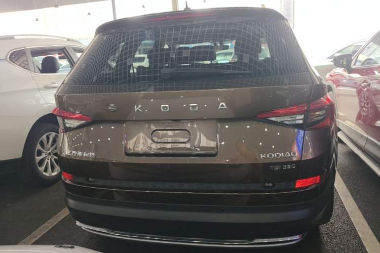 Used Skoda Kodiaq 2019 Facelifted TSI330 7-Seater Two-Wheel-Drive Luxury Enjoyment Edition China VI Standard Rear