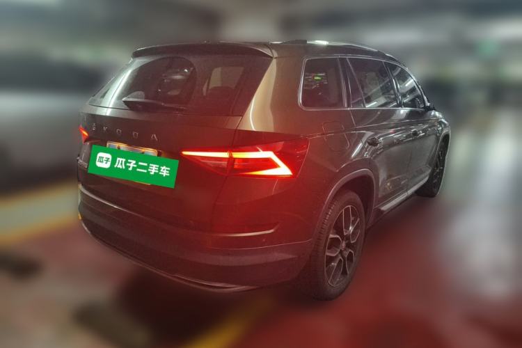 Used Skoda Kodiaq 2019 Facelifted TSI330 7-Seater Two-Wheel-Drive Luxury Enjoyment Edition China VI Standard Rear Right 45 Deg