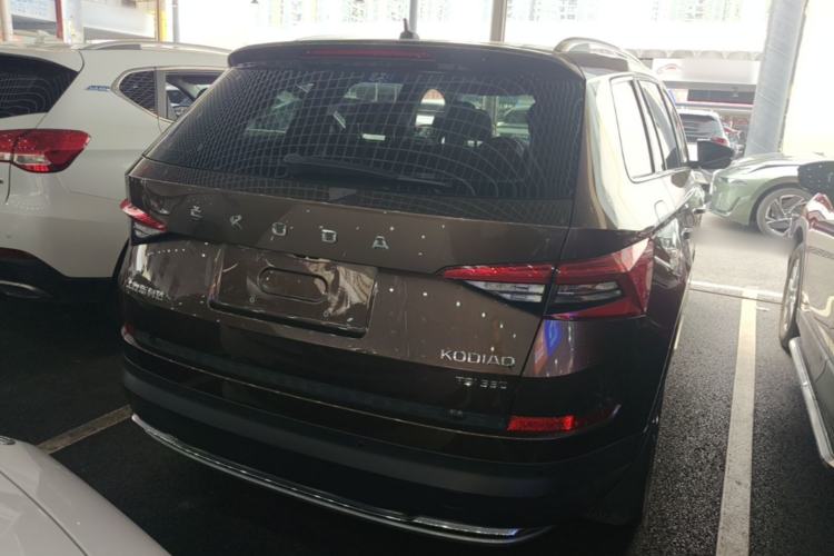 Used Skoda Kodiaq 2019 Facelifted TSI330 7-Seater Two-Wheel-Drive Luxury Enjoyment Edition China VI Standard Rear Right 45 Deg
