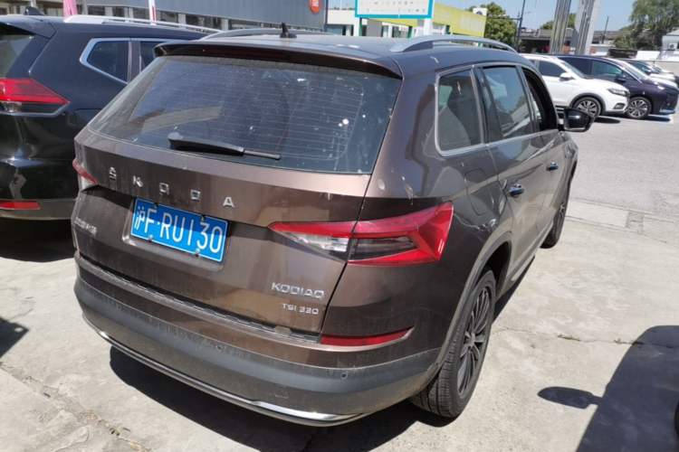 Used Skoda Kodiaq 2019 Facelifted TSI330 5-Seater Two-Wheel-Drive Luxury Enjoyment Edition China V Emission Standard Rear Right 45 Deg