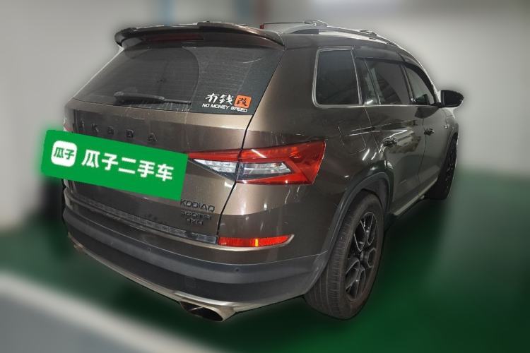 Used Skoda Kodiaq 2019 Facelifted TSI380 7-Seater All-Wheel-Drive Flagship Version China VI Standard Rear Right 45 Deg