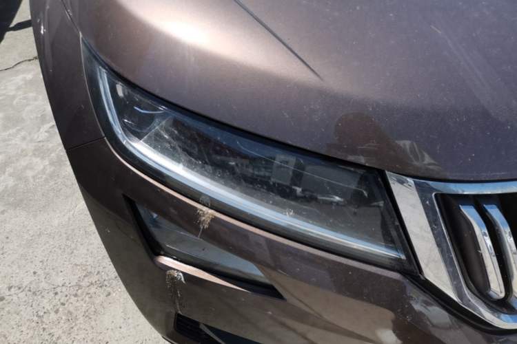 Used Skoda Kodiaq 2019 Facelifted TSI330 5-Seater Two-Wheel-Drive Luxury Enjoyment Edition China V Emission Standard Right Front Headlight