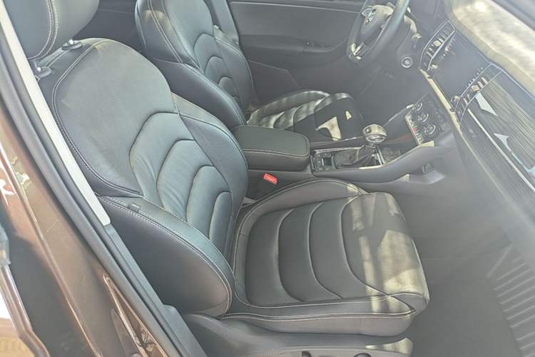 Used Skoda Kodiaq 2019 TSI380 7-Seater Four-Wheel-Drive Flagship Model China V Standard Right Front Seat
