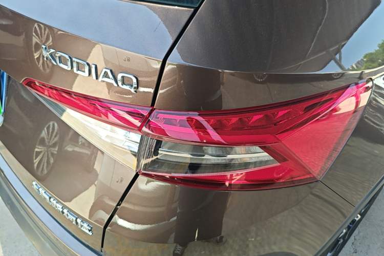 Used Skoda Kodiaq 2019 TSI380 7-Seater Four-Wheel-Drive Flagship Model China V Standard Right Rear Taillight