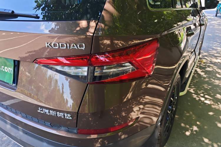 Used Skoda Kodiaq 2019 TSI380 7-Seater Four-Wheel-Drive Flagship Model China V Standard Right Rear Taillight