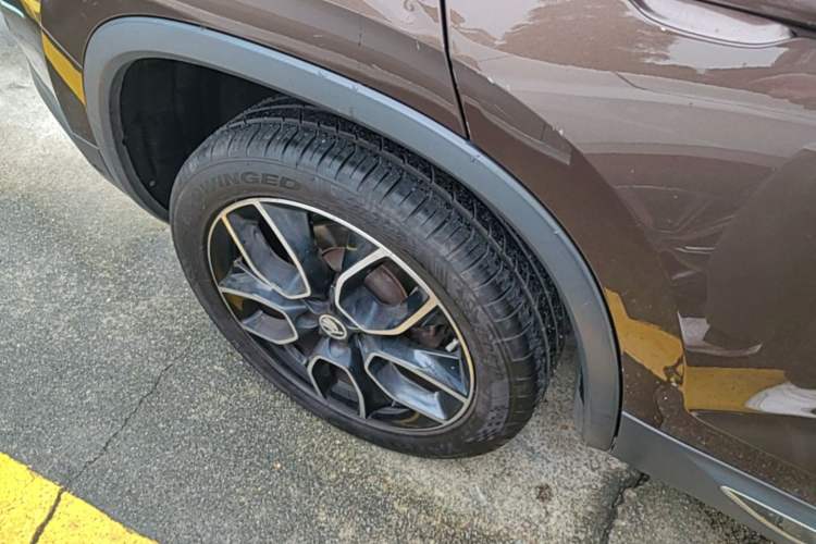 Used Skoda Kodiaq 2019 Facelifted TSI330 7-Seater Two-Wheel-Drive Luxury Enjoyment Edition China VI Standard Right Rear Wheel Hub