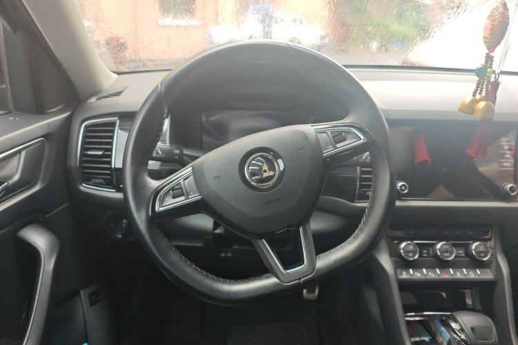 Used Skoda Kodiaq 2019 Updated TSI380 7-Seater All-Wheel-Drive Flagship Version China V Emission Standard Steering Wheel