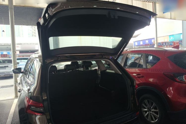 Used Skoda Kodiaq 2019 Facelifted TSI330 7-Seater Two-Wheel-Drive Luxury Enjoyment Edition China VI Standard Trunk