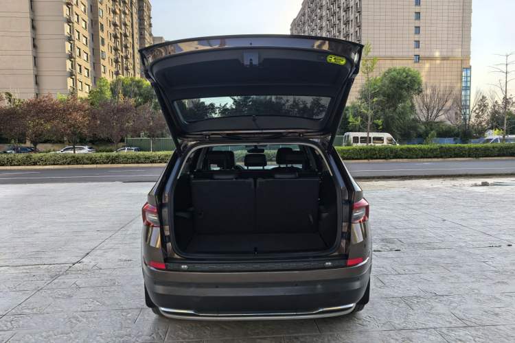 Used Skoda Kodiaq 2019 TSI380 7-Seater Four-Wheel-Drive Flagship Model China V Standard Trunk