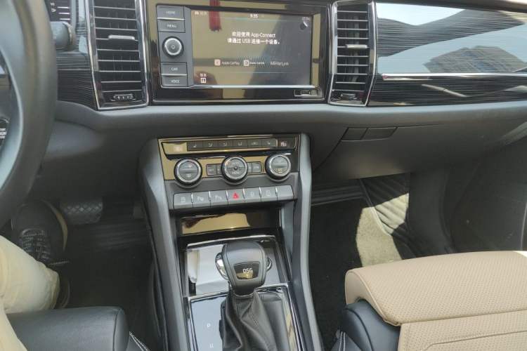 Used Skoda Kodiaq 2019 Facelifted TSI330 5-Seater Two-Wheel-Drive Luxury Enjoyment Edition China VI Standard Audio And AC Panel