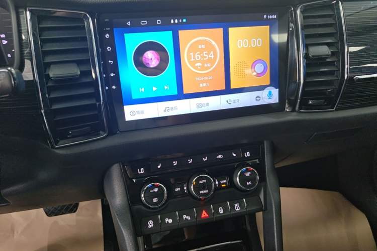 Used Skoda Kodiaq 2019 Facelifted TSI330 7-Seater Two-Wheel-Drive Luxury Enjoyment Edition China VI Standard Audio And AC Panel