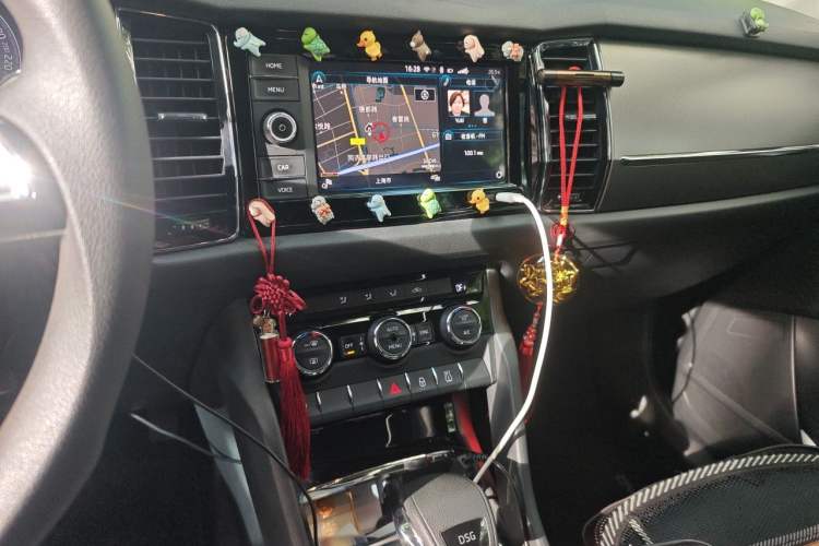 Used Skoda Kodiaq 2019 Restyled TSI330 5-Seater Two-Wheel Drive Comfort Version China VI Standard Audio And AC Panel