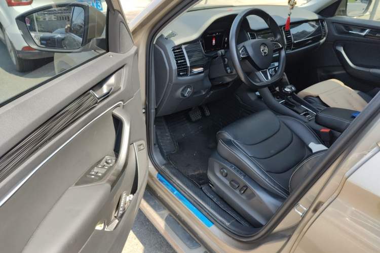 Used Skoda Kodiaq 2019 Facelifted TSI330 5-Seater Two-Wheel-Drive Luxury Enjoyment Edition China VI Standard Driver Seat