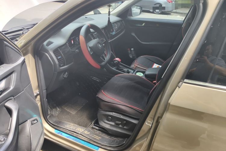 Used Skoda Kodiaq 2019 Facelifted TSI330 7-Seater Two-Wheel-Drive Luxury Enjoyment Edition China VI Standard Driver Seat