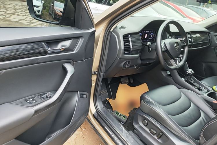 Used Skoda Kodiaq 2019 Facelifted TSI330 7-Seater Two-Wheel-Drive Luxury Enjoyment Edition China VI Standard Driver Seat