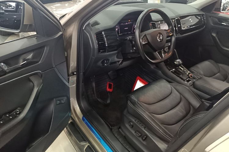 Used Skoda Kodiaq 2019 Facelifted TSI330 5-Seater Two-Wheel-Drive Luxury Enjoyment Edition China VI Standard Driver Seat