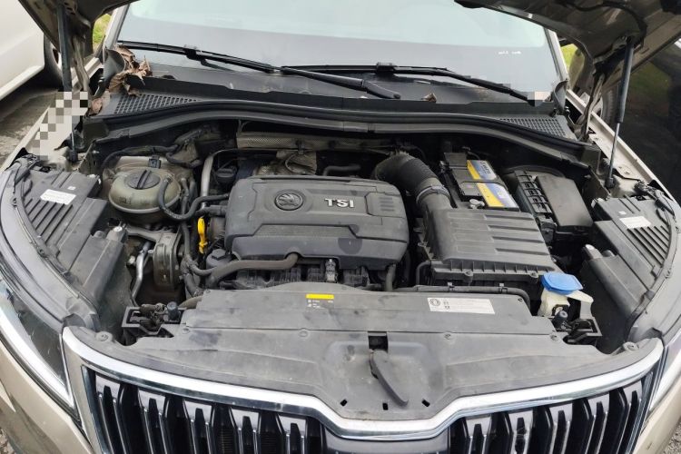 Used Skoda Kodiaq 2019 TSI380 7-Seater Four-Wheel-Drive Flagship Model China V Standard Engine Bay