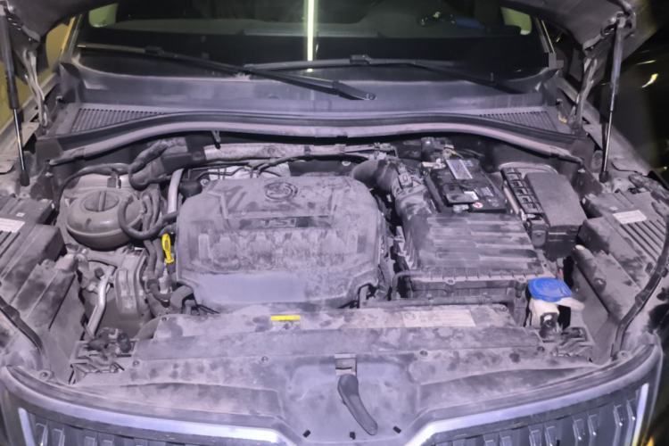 Used Skoda Kodiaq 2019 Facelifted TSI330 7-Seater Two-Wheel-Drive Luxury Enjoyment Edition China VI Standard Engine Bay