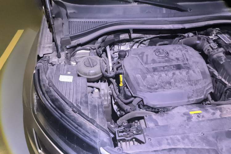 Used Skoda Kodiaq 2019 Facelifted TSI330 7-Seater Two-Wheel-Drive Luxury Enjoyment Edition China VI Standard Engine Bay Right