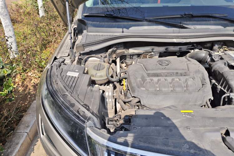 Used Skoda Kodiaq 2019 Facelifted TSI330 5-Seater Two-Wheel-Drive Luxury Enjoyment Edition China VI Standard Engine Bay Right