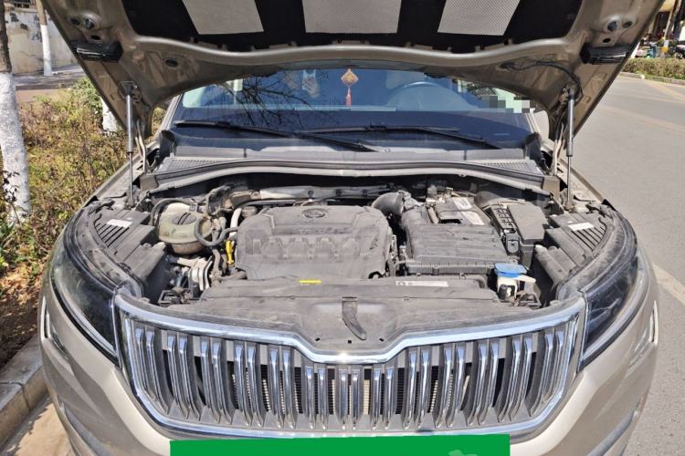 Used Skoda Kodiaq 2019 Facelifted TSI330 5-Seater Two-Wheel-Drive Luxury Enjoyment Edition China VI Standard Engine Bay